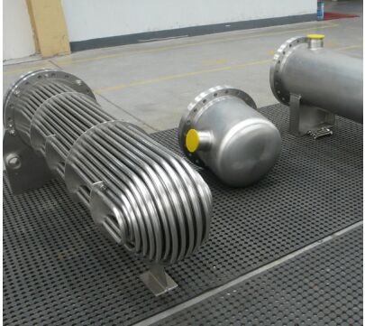 封闭式冷却塔盘管安装